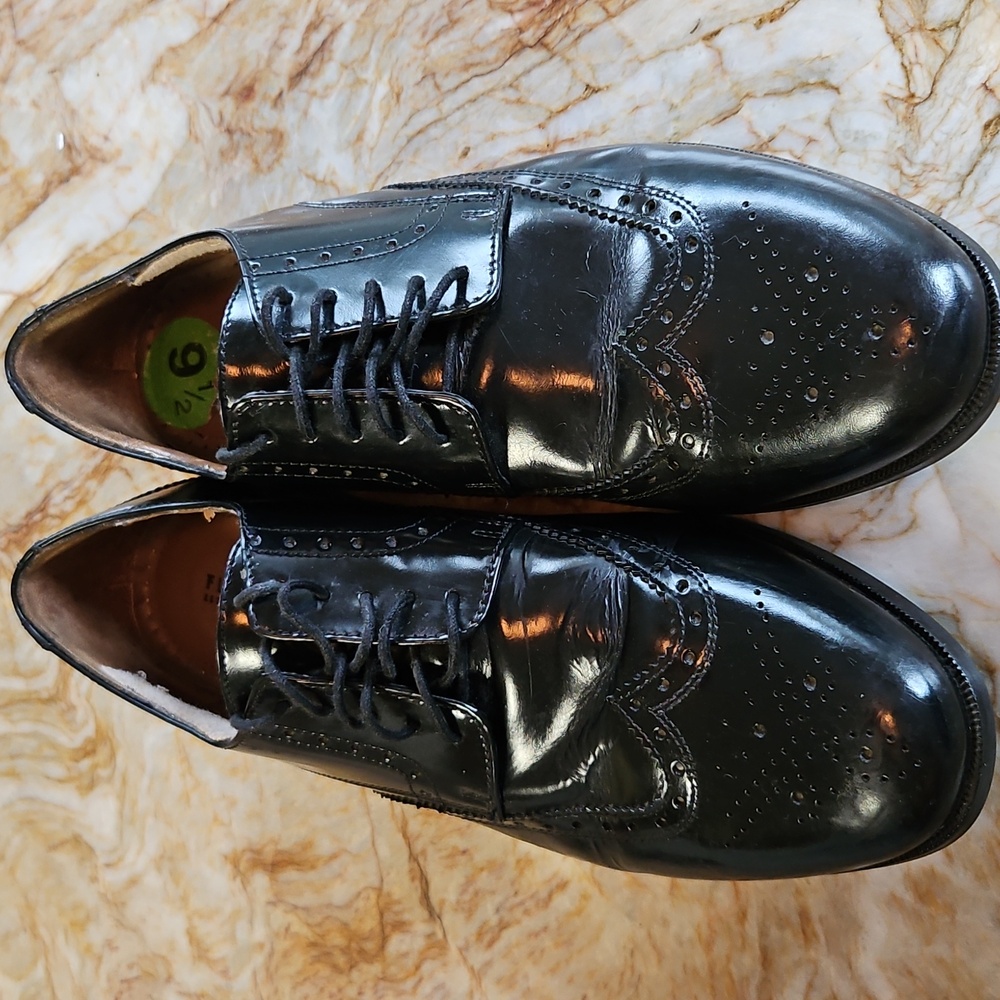 Florsheim Black Leather Wingtip Oxford Shoes - Size 9.5